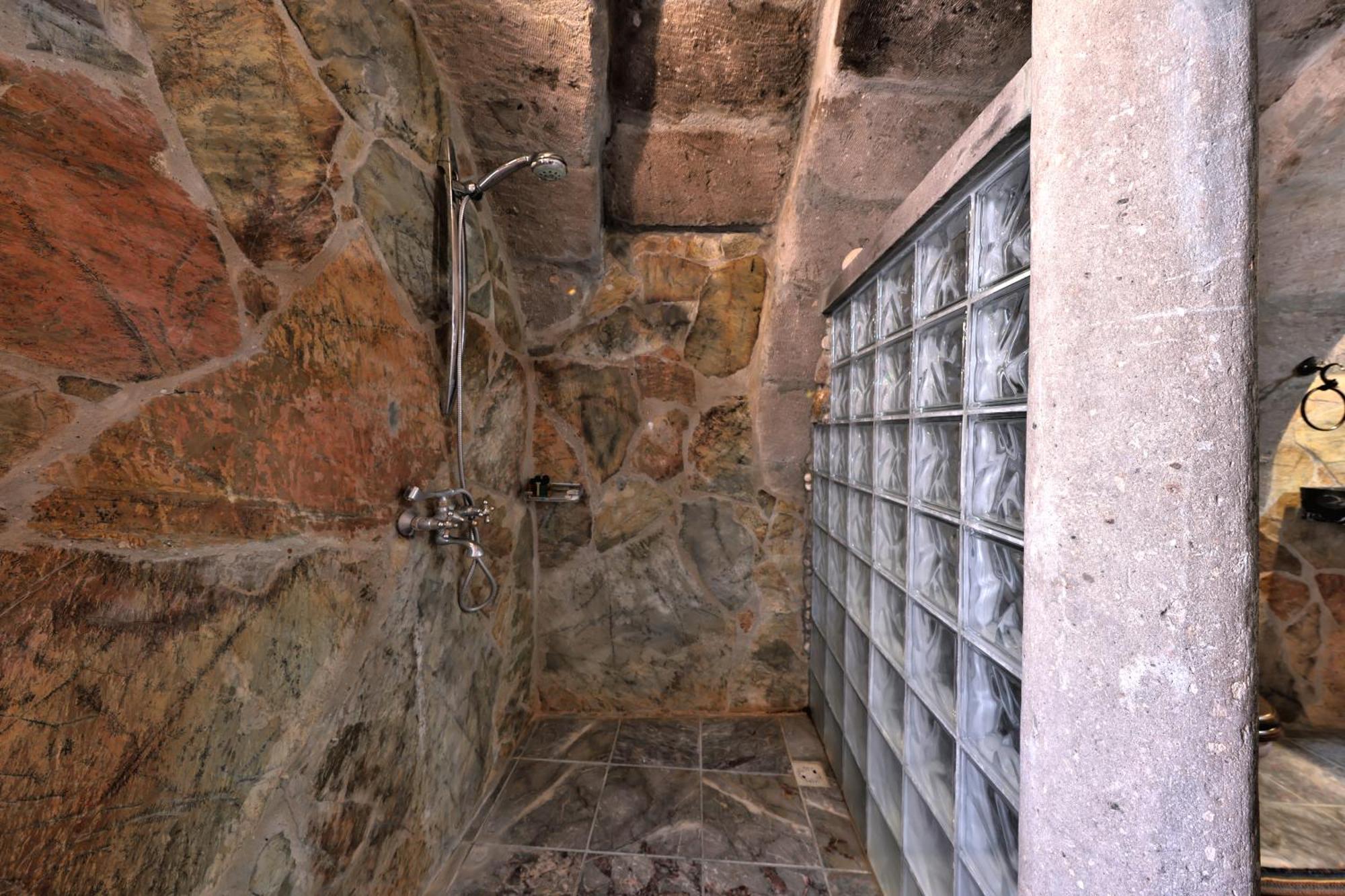 Potamia Cave Suites Ortahisar Eksteriør billede